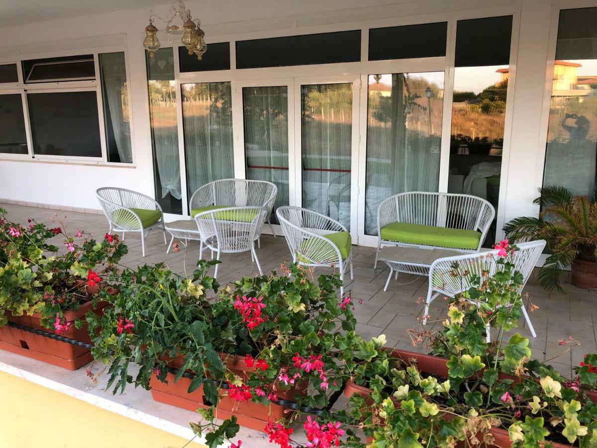 Agriturismo "Lo Zafferano" أبريليا المظهر الخارجي الصورة